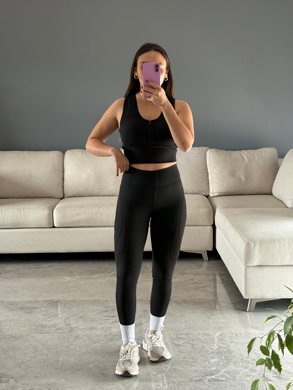 Aura Skinny