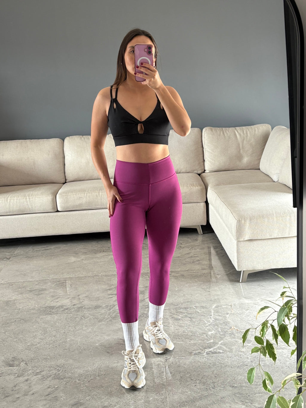 Aura Skinny